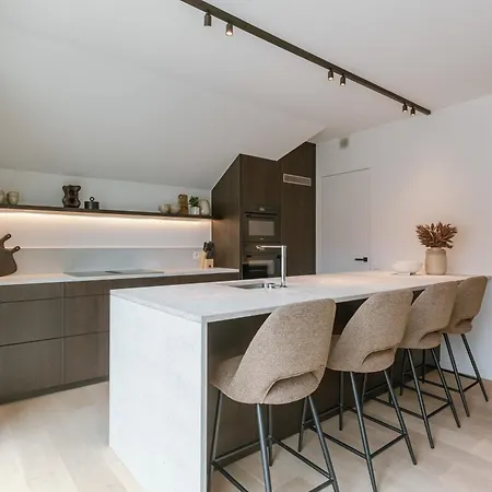 Huswell - Luxury Penthouse At The Port With Parking דירה *